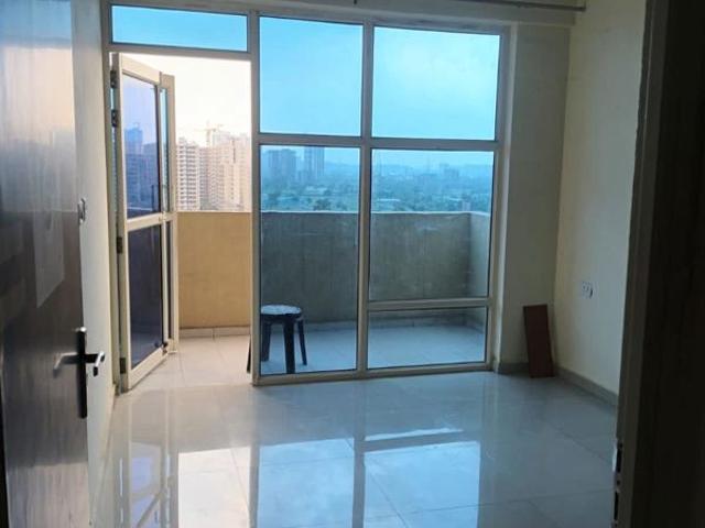 Resale | 2 BHK 700 Sq.Ft. Apartment in Pyramid Pride