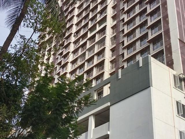 Resale | 2 BHK 700 Sq.Ft. Apartment in Sai Prasad Apartment Borivalli