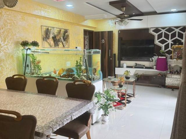 Resale | 2 BHK 700 Sq.Ft. Apartment in Satra One