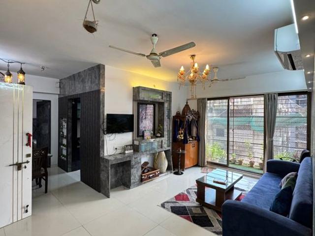 Resale | 2 BHK 700 Sq.Ft. Apartment in Satra One
