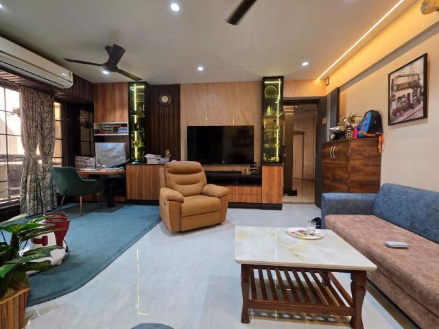 Resale | 2 BHK 700 Sq.Ft. Apartment in Satra One