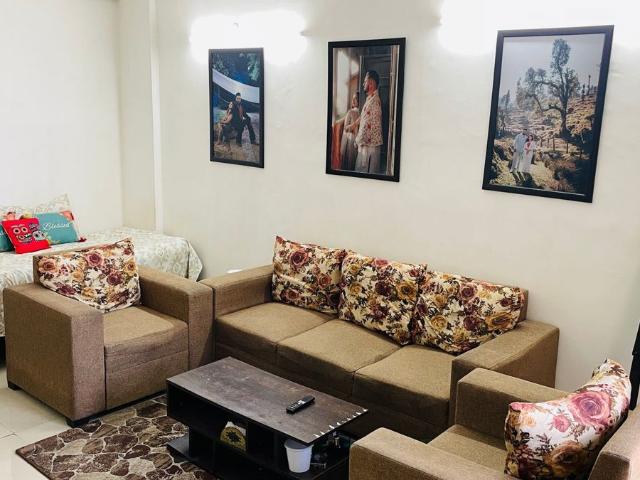 Resale | 2 BHK 700 Sq.Ft. Apartment in Signature Global The Millennia