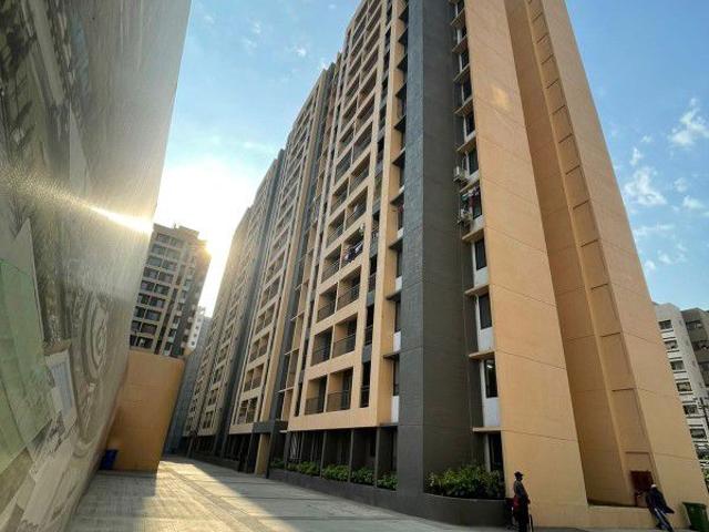 Resale | 2 BHK 715 Sq.Ft. Apartment in Atlanta Enclave