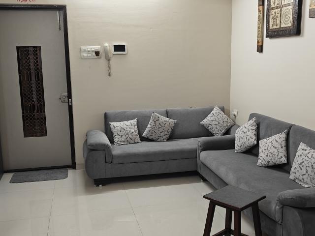 Resale | 2 BHK 715 Sq.Ft. Apartment in Kaustubh Platinum