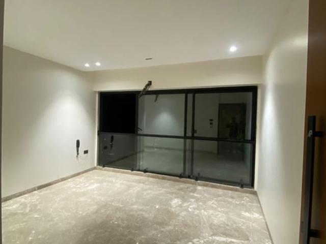 Resale | 2 BHK 716 Sq.Ft. Apartment in Santacruz West