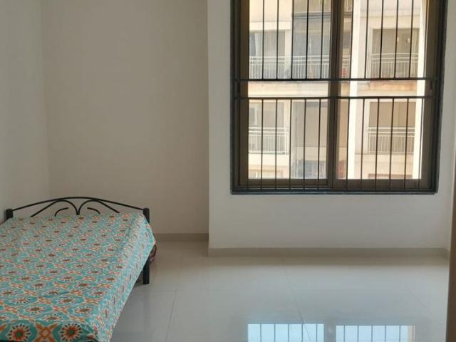 Resale | 2 BHK 718 Sq.Ft. Apartment in Kohinoor Courtyard One