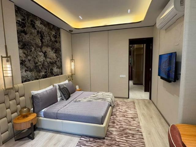 Resale | 2 BHK 718 Sq.Ft. Apartment in Raymond The Address By GS