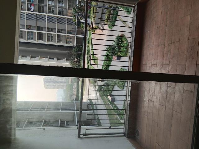 Resale | 2 BHK 711 Sq.Ft. Apartment in Kalpataru Paramount A