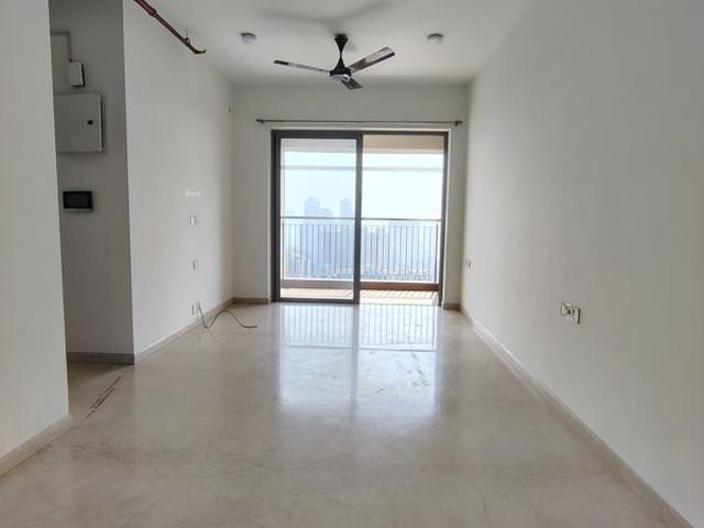 Resale | 2 BHK 711 Sq.Ft. Apartment in Kalpataru Paramount
