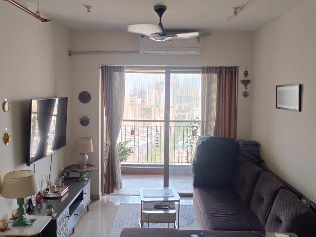 Resale | 2 BHK 711 Sq.Ft. Apartment in Kalpataru Paramount