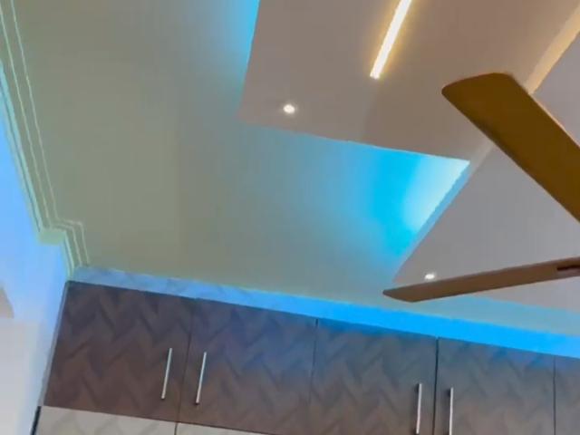 Resale | 2 BHK 725 Sq.Ft. Apartment in Gaurs Cascades