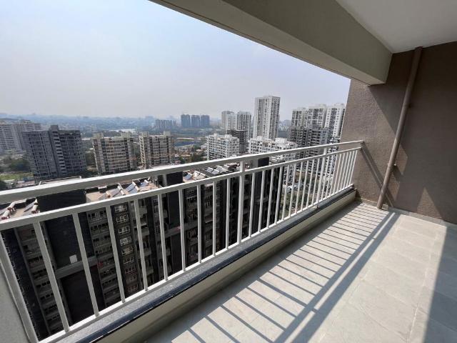 Resale | 2 BHK + 726 Sq.Ft. Apartment in Mantra Insignia