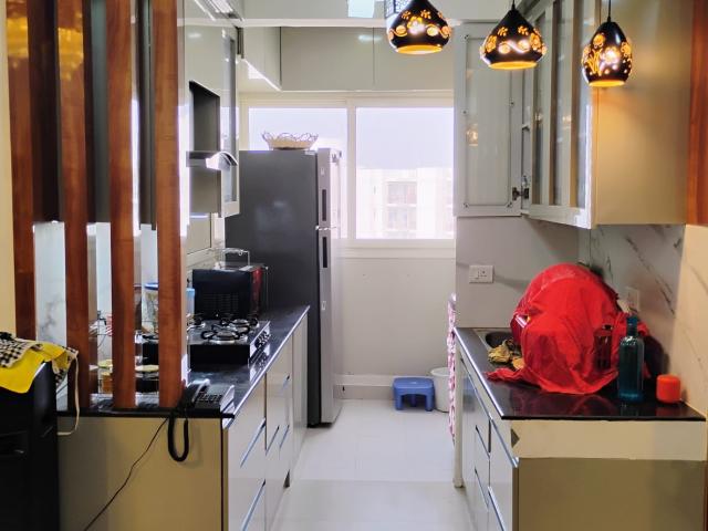 Resale | 2 BHK 726 Sq.Ft. Apartment in Suncity Avenue 76