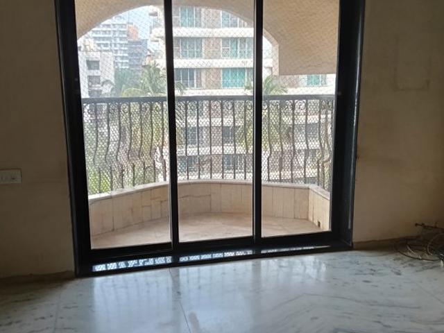 Resale | 2 BHK 720 Sq.Ft. Apartment in Exclusive Apartment