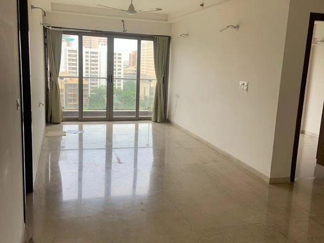 Resale | 2 BHK 720 Sq.Ft. Apartment in Malad West