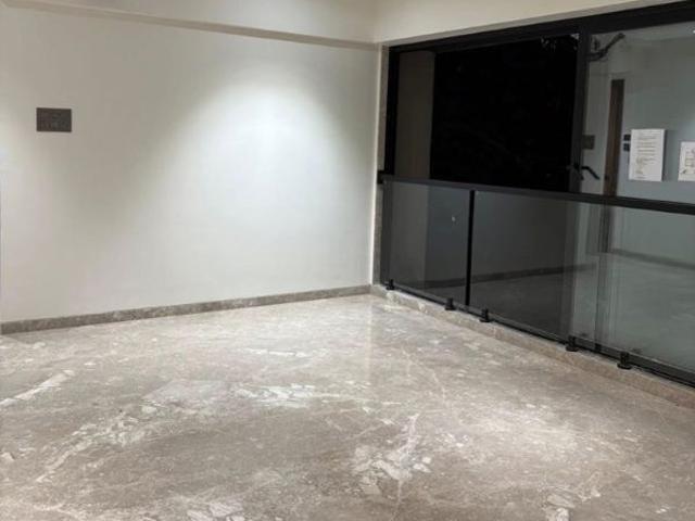 Resale | 2 BHK 720 Sq.Ft. Apartment in Santacruz West