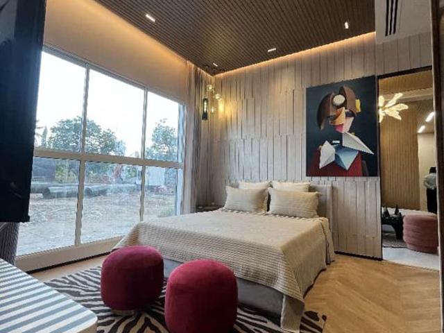 Resale | 2 BHK 720 Sq.Ft. Apartment in Sheth Codename Younique