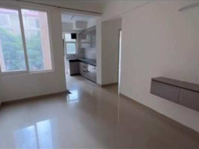Resale | 2 BHK 720 Sq.Ft. Apartment in Shree Vardhman Green Court