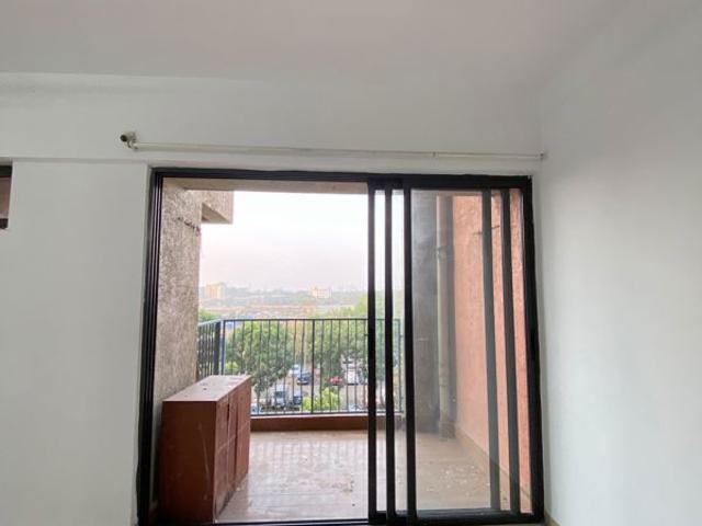 Resale | 2 BHK 734 Sq.Ft. Apartment in Lodha Palava City Lakeshore Greens