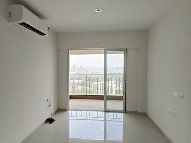 Resale | 2 BHK 735 Sq.Ft. Apartment in Lodha Amara