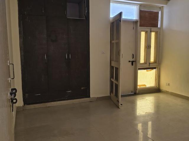 Resale | 2 BHK + 735 Sq.Ft. Apartment in Omaxe Heights