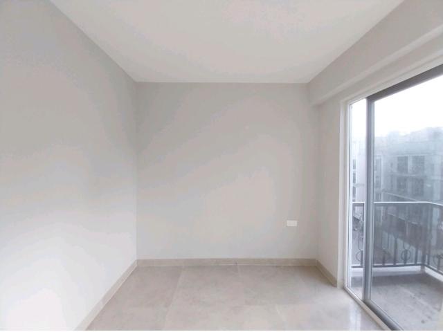 Resale | 2 BHK 735 Sq.Ft. Apartment in Signature Global Synera