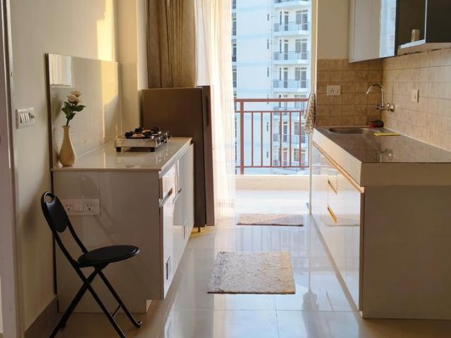 Resale | 2 BHK 735 Sq.Ft. Apartment in Suncity Avenue 76