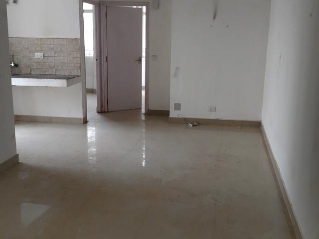 Resale | 2 BHK 735 Sq.Ft. Apartment in Suncity Avenue 76