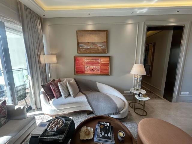 Resale | 2 BHK + 740 Sq.Ft. Apartment in Piramal Mahalaxmi
