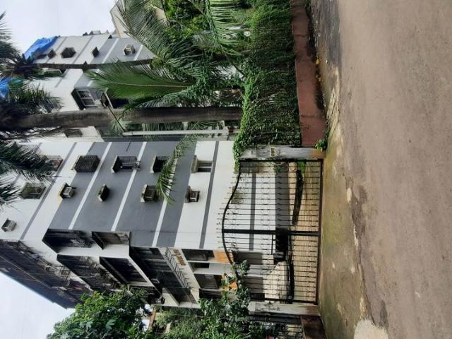 Resale | 2 BHK + 755 Sq.Ft. Apartment in Brooklyn CHS