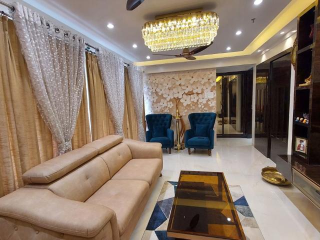 Resale | 2 BHK 750 Sq.Ft. Apartment in Big Splash