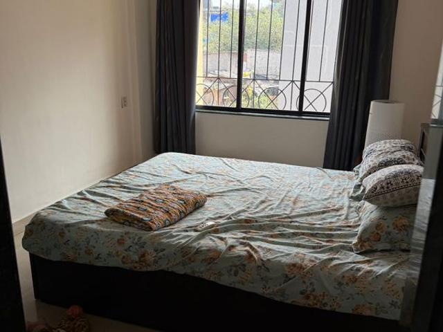 Resale | 2 BHK 750 Sq.Ft. Apartment in Hyde Park Andheri