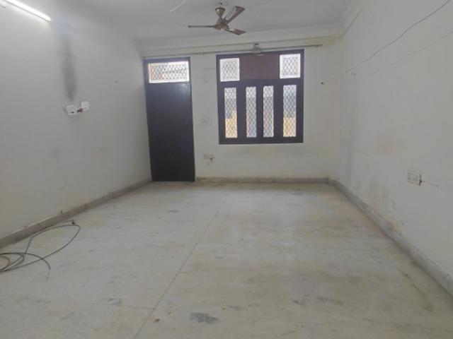 Resale | 2 BHK 750 Sq.Ft. Apartment in Janakpuri