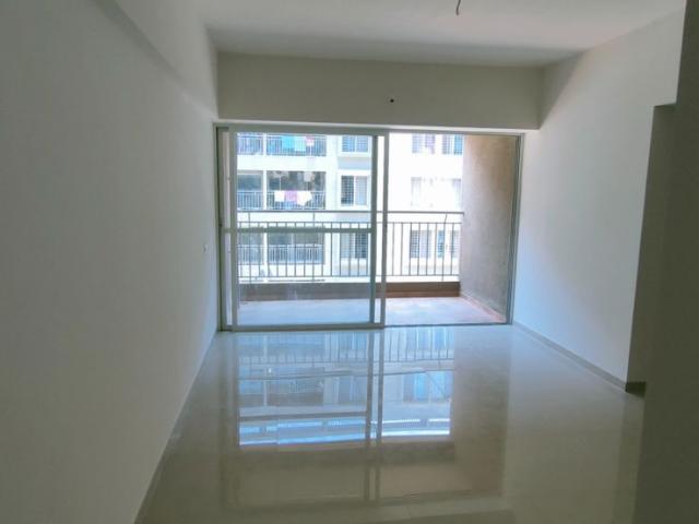 Resale | 2 BHK 750 Sq.Ft. Apartment in Mantra 29 Gold Coast