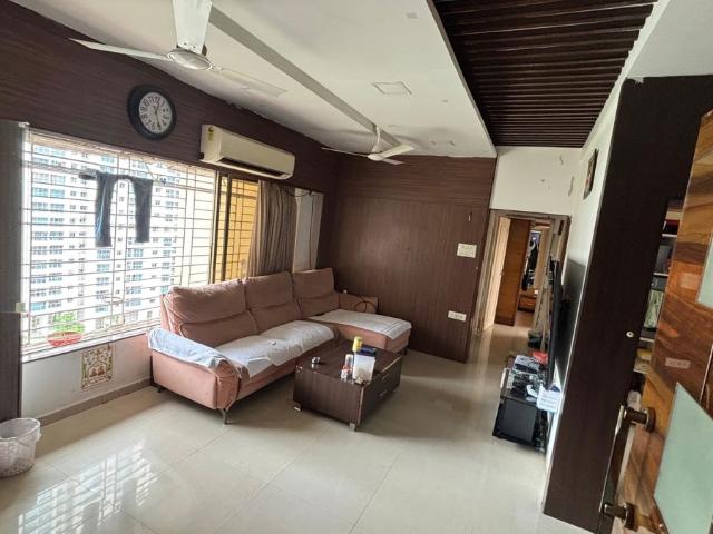 Resale | 2 BHK 750 Sq.Ft. Apartment in Raheja Willows