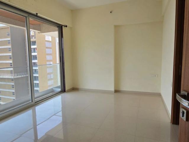 Resale | 2 BHK 750 Sq.Ft. Apartment in Sector 8 Sanpada