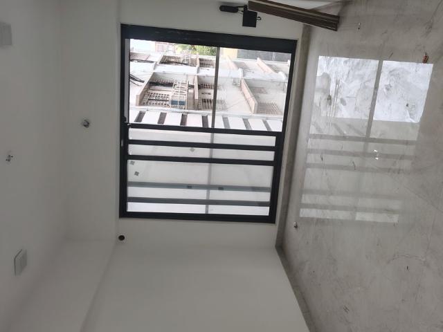 Resale | 2 BHK 750 Sq.Ft. Apartment in Simran CHS Santacruz