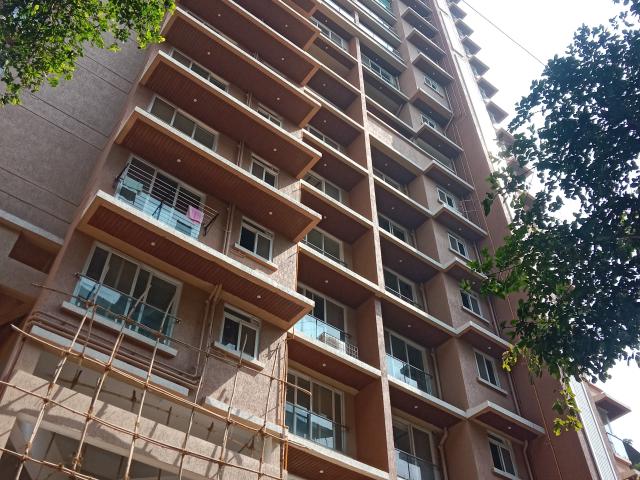 Resale | 2 BHK 751 Sq.Ft. Apartment in Harshmaan Crescent Heights
