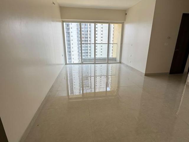 Resale | 2 BHK 768 Sq.Ft. Apartment in Sheth Montana