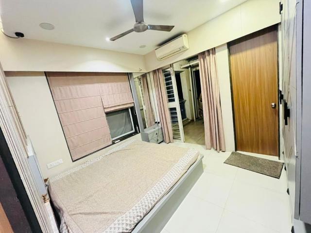 Resale | 2 BHK 760 Sq.Ft. Apartment in Balaji Oriana Crest