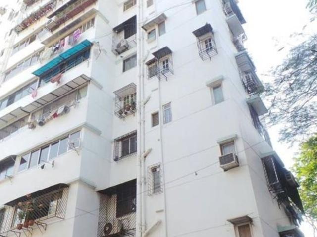 Resale | 2 BHK 775 Sq.Ft. Apartment in Kamana CHS