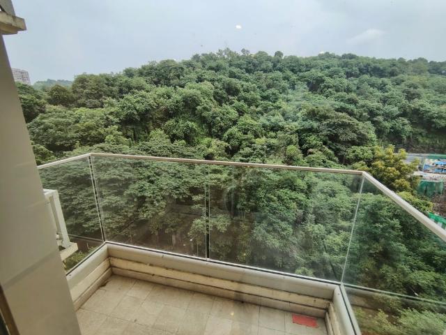 Resale | 2 BHK + 777 Sq.Ft. Apartment in Hiranandani Castle Rock