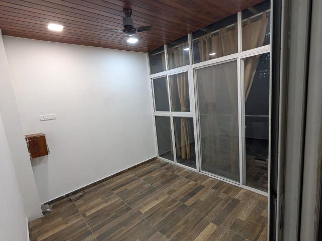 Resale | 2 BHK 773 Sq.Ft. Apartment in Five Star Royal Entrada
