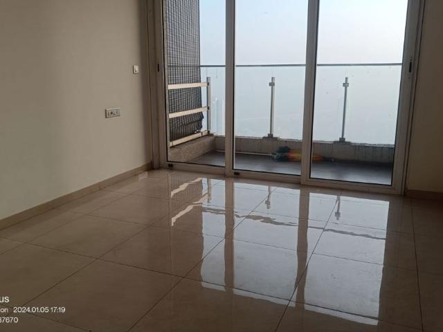 Resale | 2 BHK + 788 Sq.Ft. Apartment in L&T Crescent Bay T2