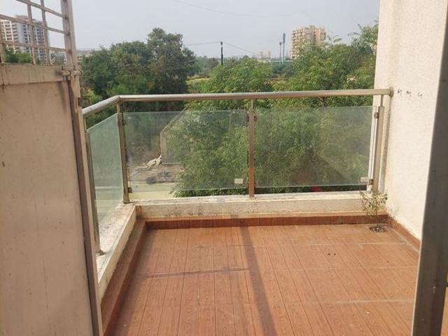 Resale | 2 BHK 780 Sq.Ft. Apartment in Vertical Alcinia