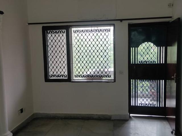 Resale | 2 BHK 780 Sq.Ft. Apartment in Windsor and Nova Society