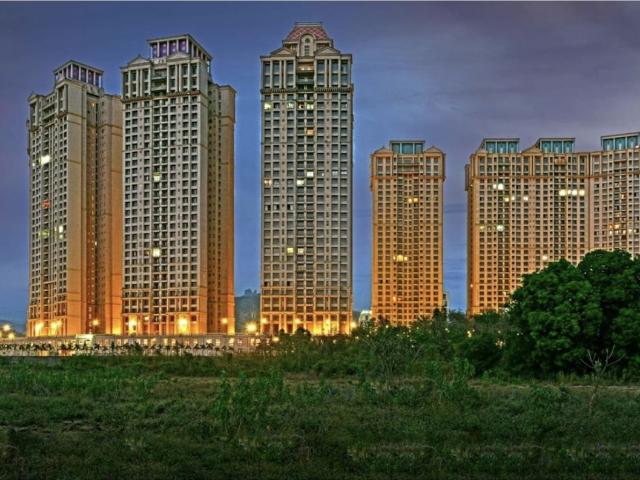 Resale | 2 BHK 780 Sq.Ft. Apartment in Hiranandani Fortune City