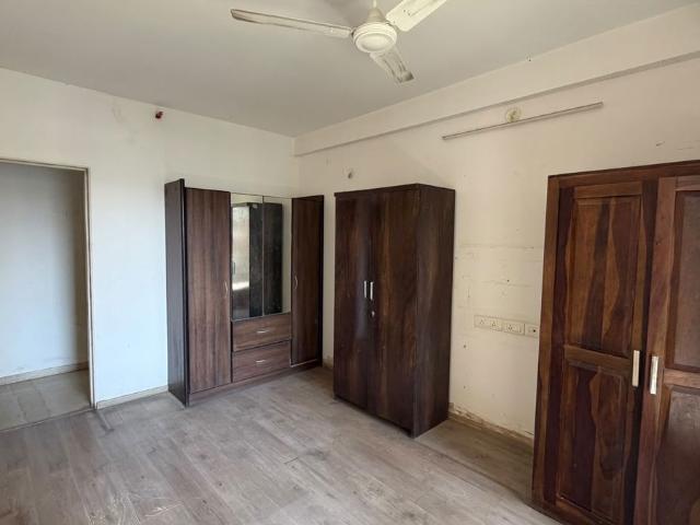 Resale | 2 BHK 795 Sq.Ft. Apartment in Kanakia Paris