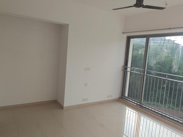 Resale | 2 BHK 796 Sq.Ft. Apartment in Kalpataru The Sunrise