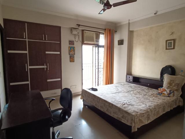 Resale | 2 BHK 798 Sq.Ft. Apartment in Paramount Symphony